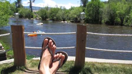 boathouse-steamboat-restaurant-sitting-by-the-yampa-river-yampa-tubers